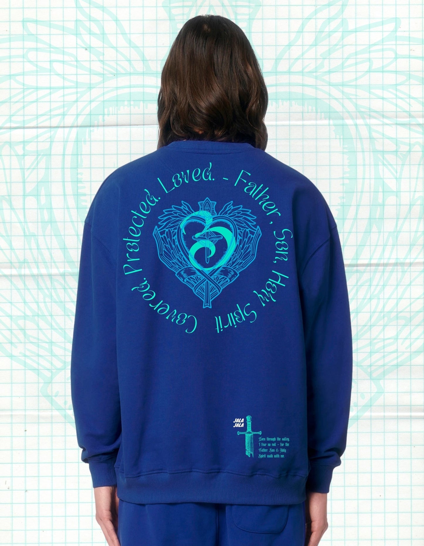 Covered in Spirit – Royal Blue Uniseks Sweater (Ledger Dry) Wegwijzerkampen - JalaJala Artshop
