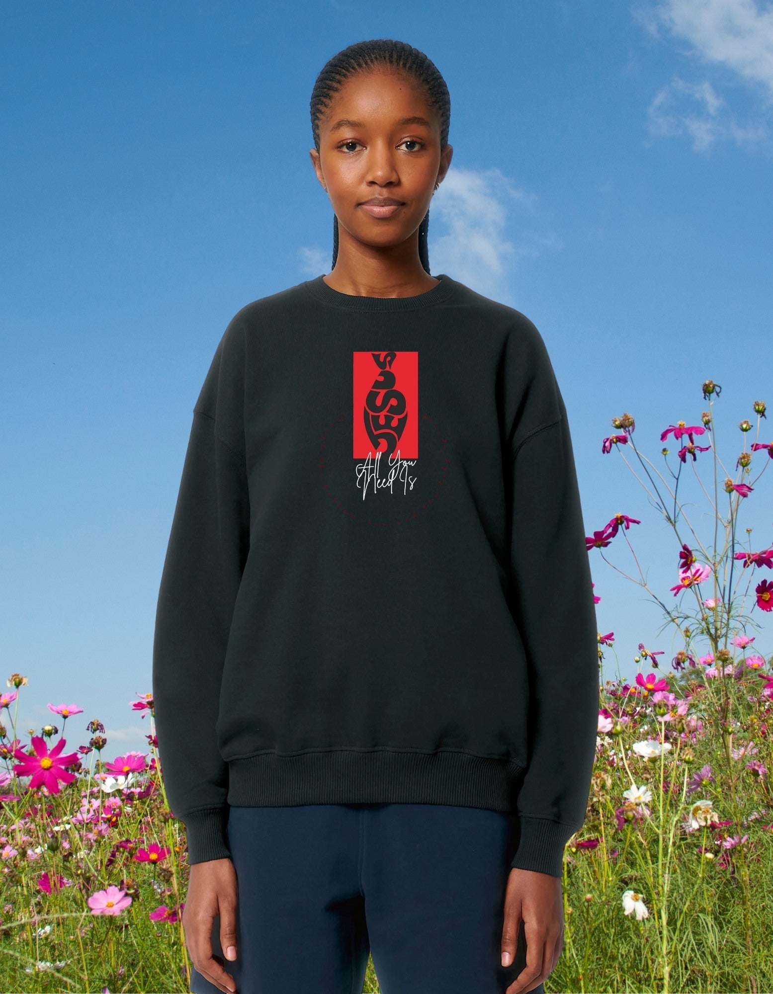 All You Need is Jezus – 50 Jaar Wegwijzerkampen Limited Edition | Uniseks Oversized Sweater | Rode Print | Zonder capuchon - JalaJala Artshop