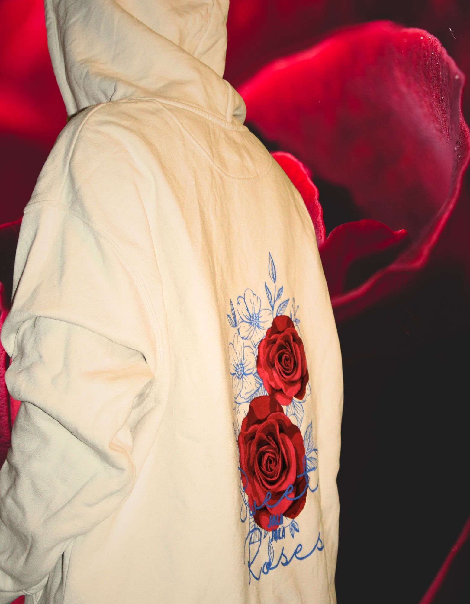 Premium Hoodie – Sweet Roses | Limited Edition voor Valentijnsdag - JalaJala Artshop